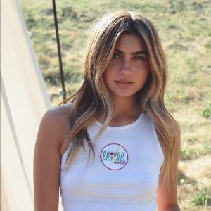 Meet your Posher, Belle